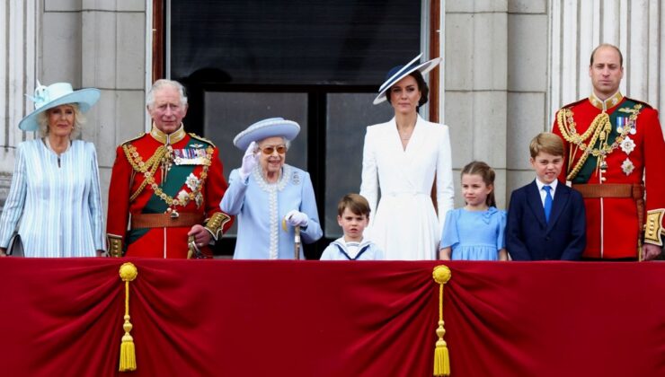 İngiliz Kraliyet Ailesi’nin giderleri yüzde 17 arttı