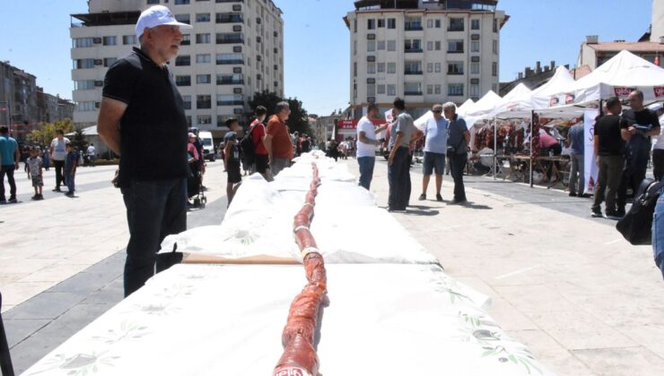 Sivas’ta 58 metrelik sucuk üretildi