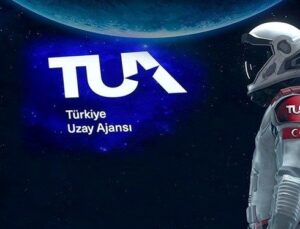 Türk uzay yolcusu için imzalar atıldı