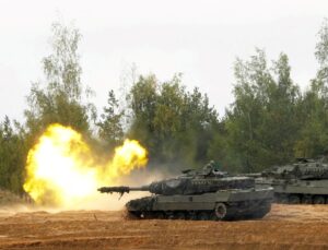 Alman hükümeti Ukrayna’ya Leopard tanklarının teslimatını onayladı