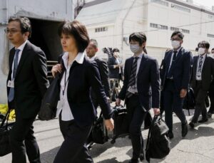 Japonya’da 5 kişiyi öldüren gıda takviyesini üreten fabrikaya baskın